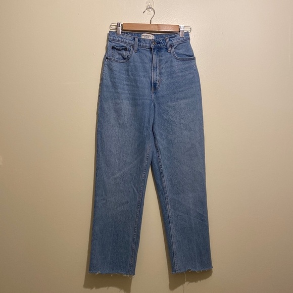 Abercrombie & Fitch The ‘90s Straight Ultra High Rise jeans . Size 27 - Picture 1 of 10